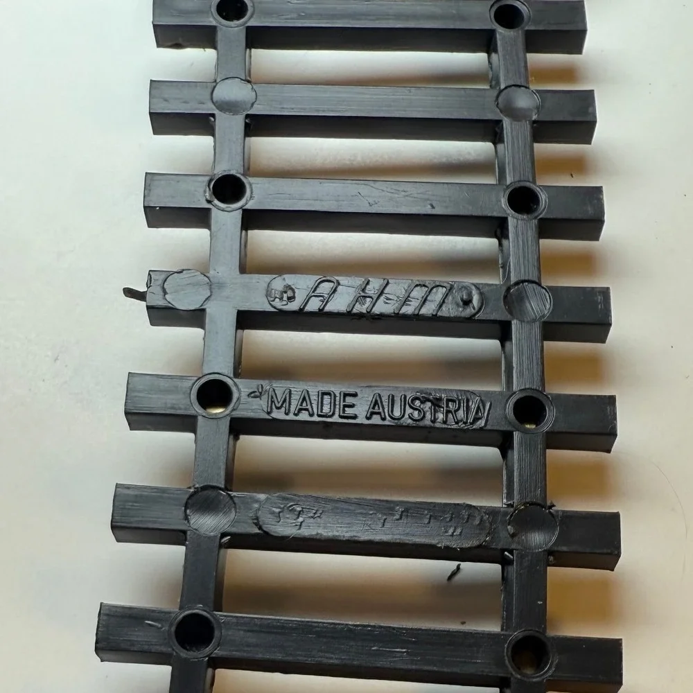 AHM HO Scale Curved Track Lot of 20 Brass Rail Made in Austria 2560 Vintage 1970
